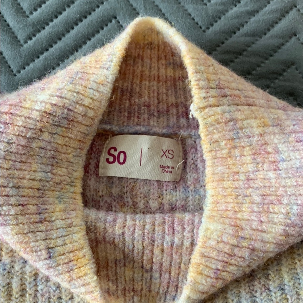 Knitted Cropped Pastel Colorful cozy Sweater light pink blue yellow - Picture 2 of 5